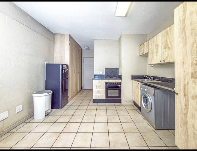 0.5 BEDROOM APARTMENT FOR SALE IN HILLCREST